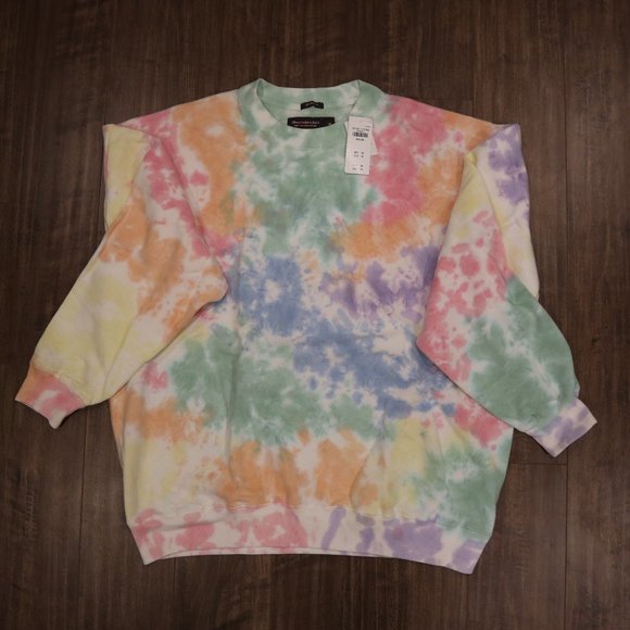 NWT Rainbow Tie Dye Pride Abercrombie Oversized Sweatshirt Medium - Picture 1 of 4